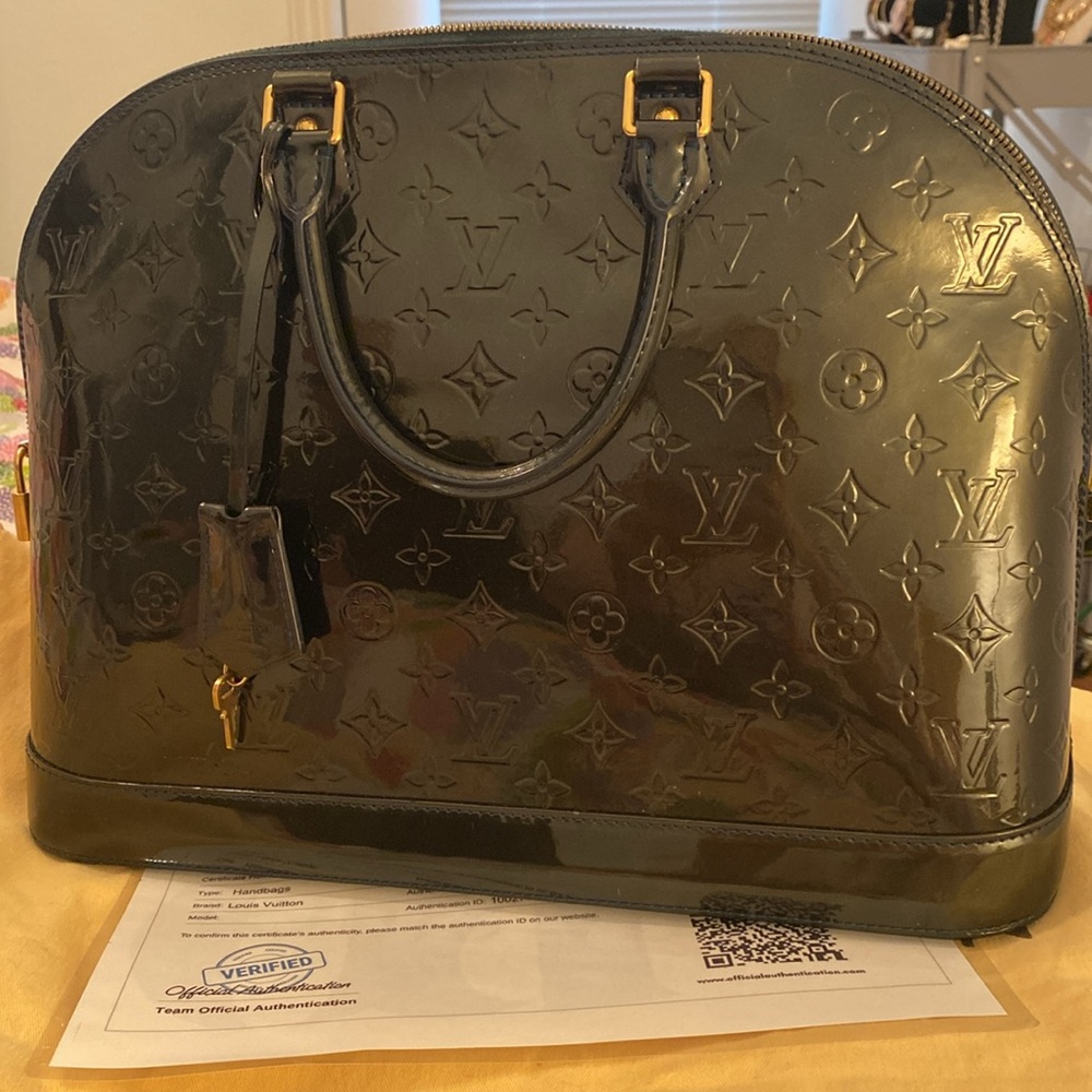 Louis Vuitton GM Alma Vernis in Bleu Nuit COA - Picture 15 of 16